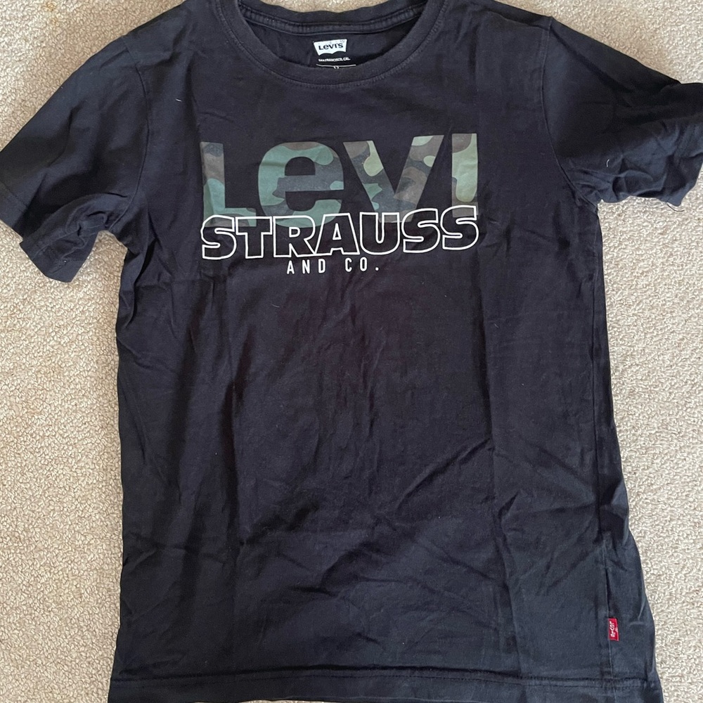 Levi’s shirt